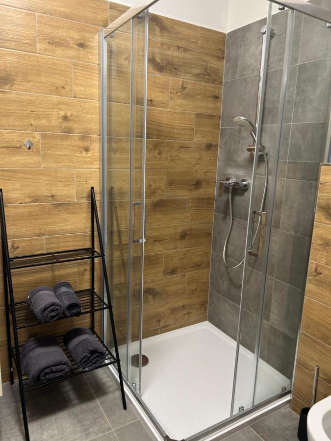 Hobiti Apartman - Bilbo Černá v Pošumaví エクステリア 写真