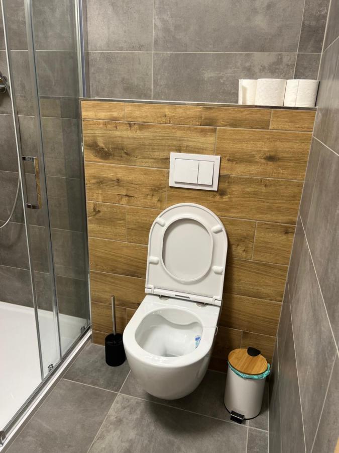 Hobiti Apartman - Bilbo Černá v Pošumaví エクステリア 写真